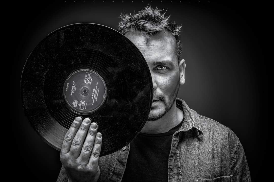 Portrait of Matteo Vanetti, DJ in Ticino